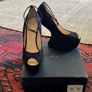 Giuseppe Zanotti Design black suede heels. 5.5 inch heel. STUNNING. Size 10.